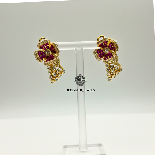 flower design necklace with earrings