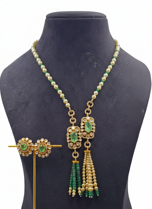 Green Neckless With Earrings
