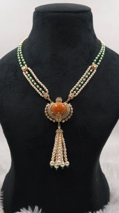 Sliver pearl pendant necklace close-up
