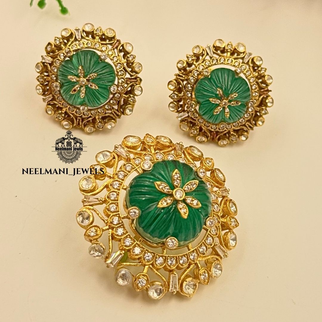 coral and green pendent with stud