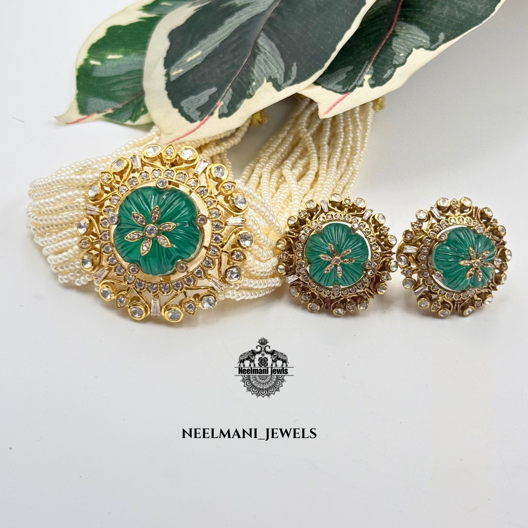 Women necklace design