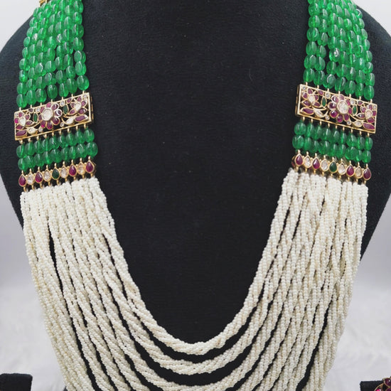 pearl necklace 