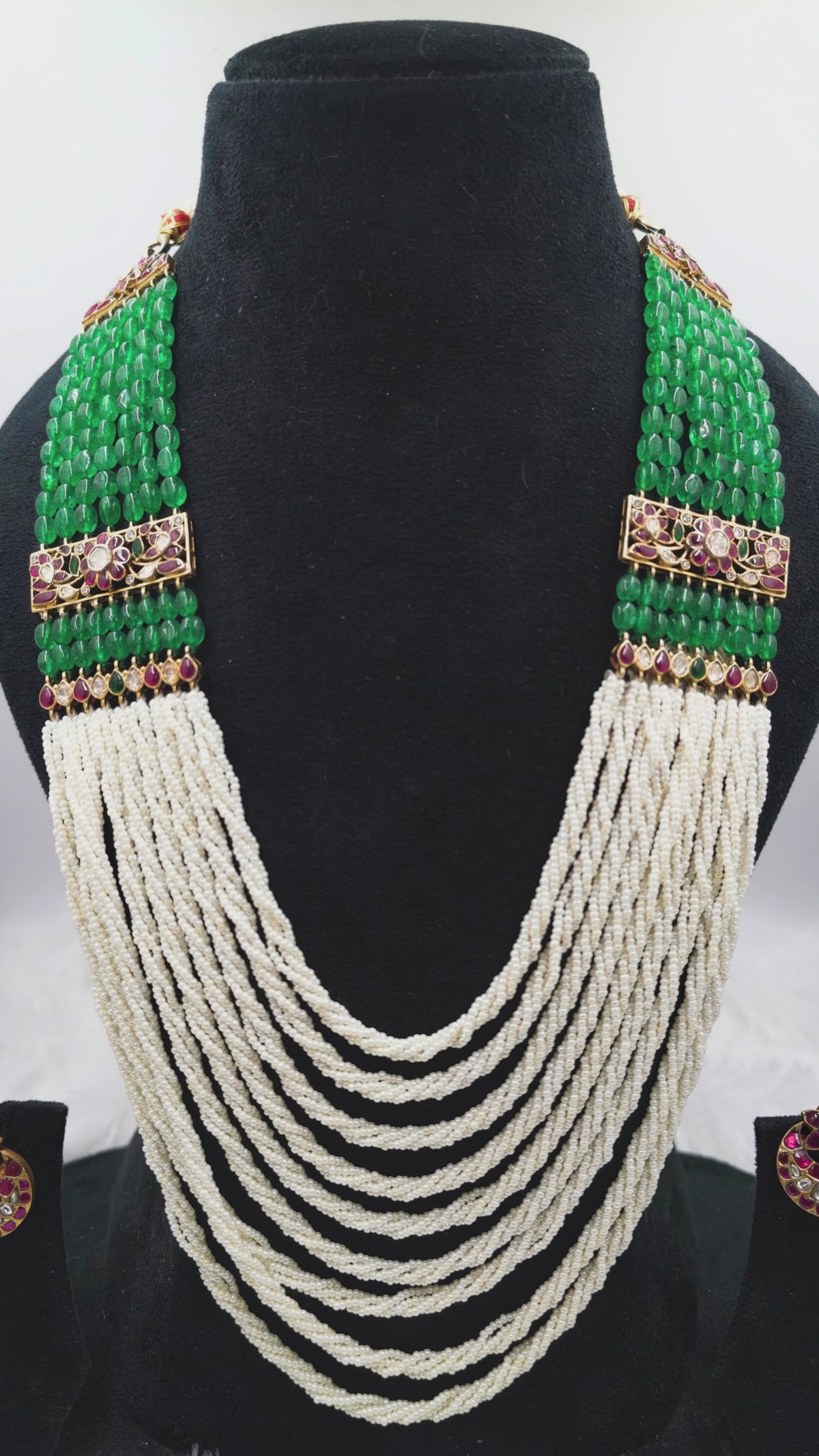 pearl necklace 