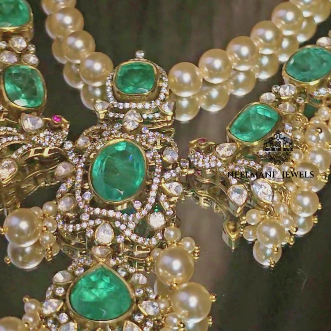 green emerald necklace set