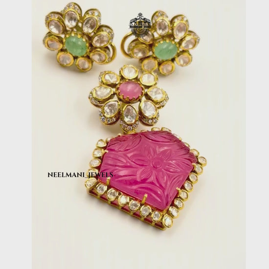 PENDENT AND STUDS